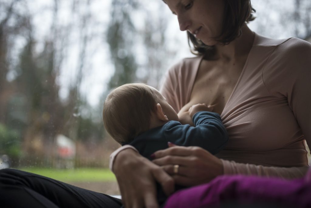 autistic mothers breastfeed