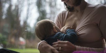 autistic mothers breastfeed