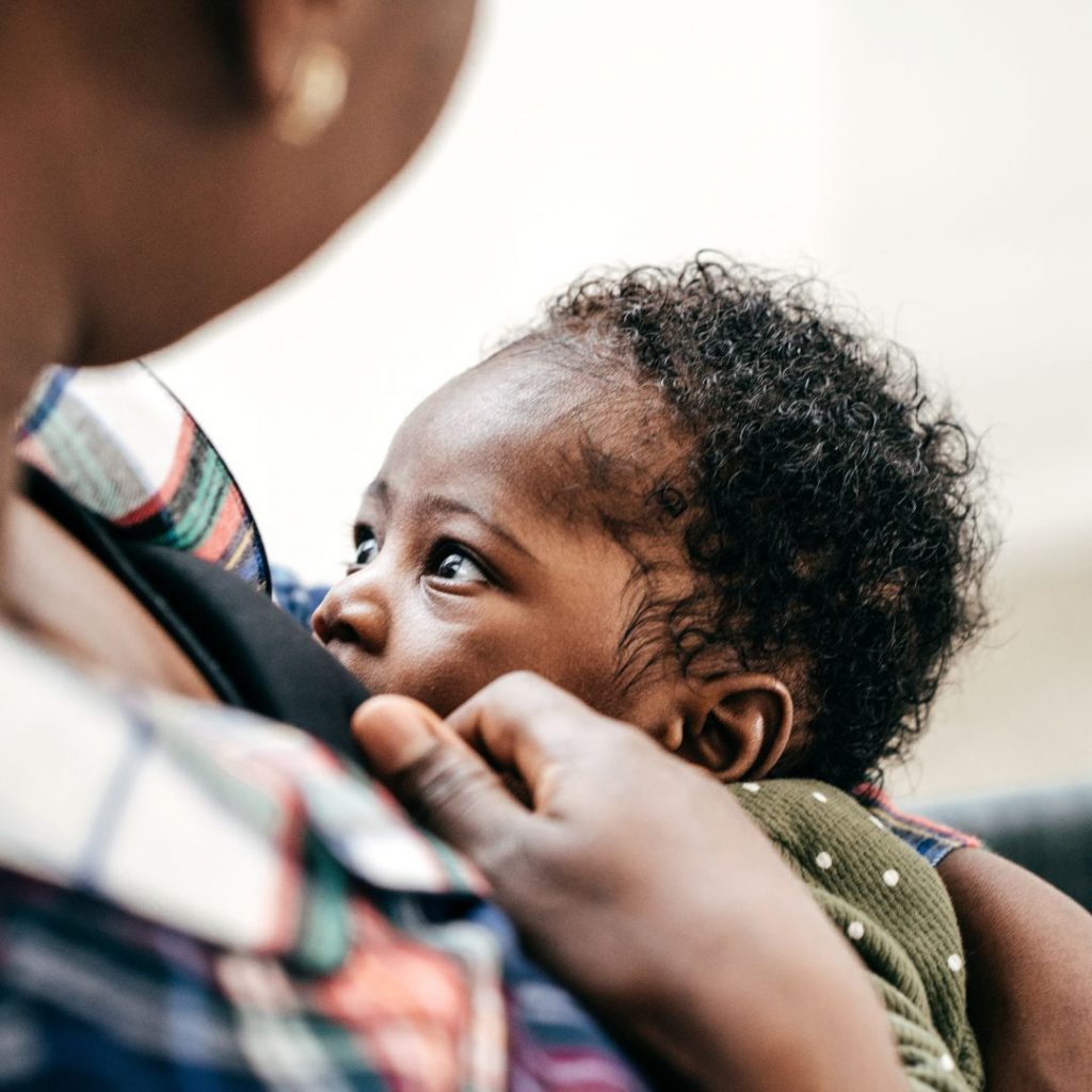 breastfeeding an unsettled baby