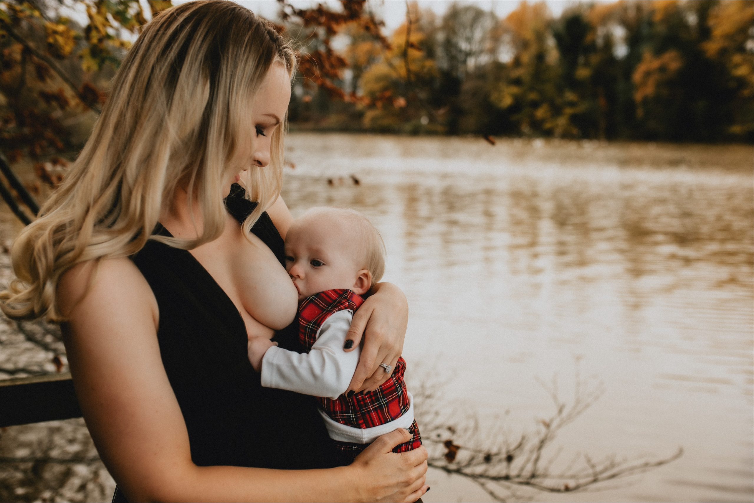 breastfeeding at picturesque places