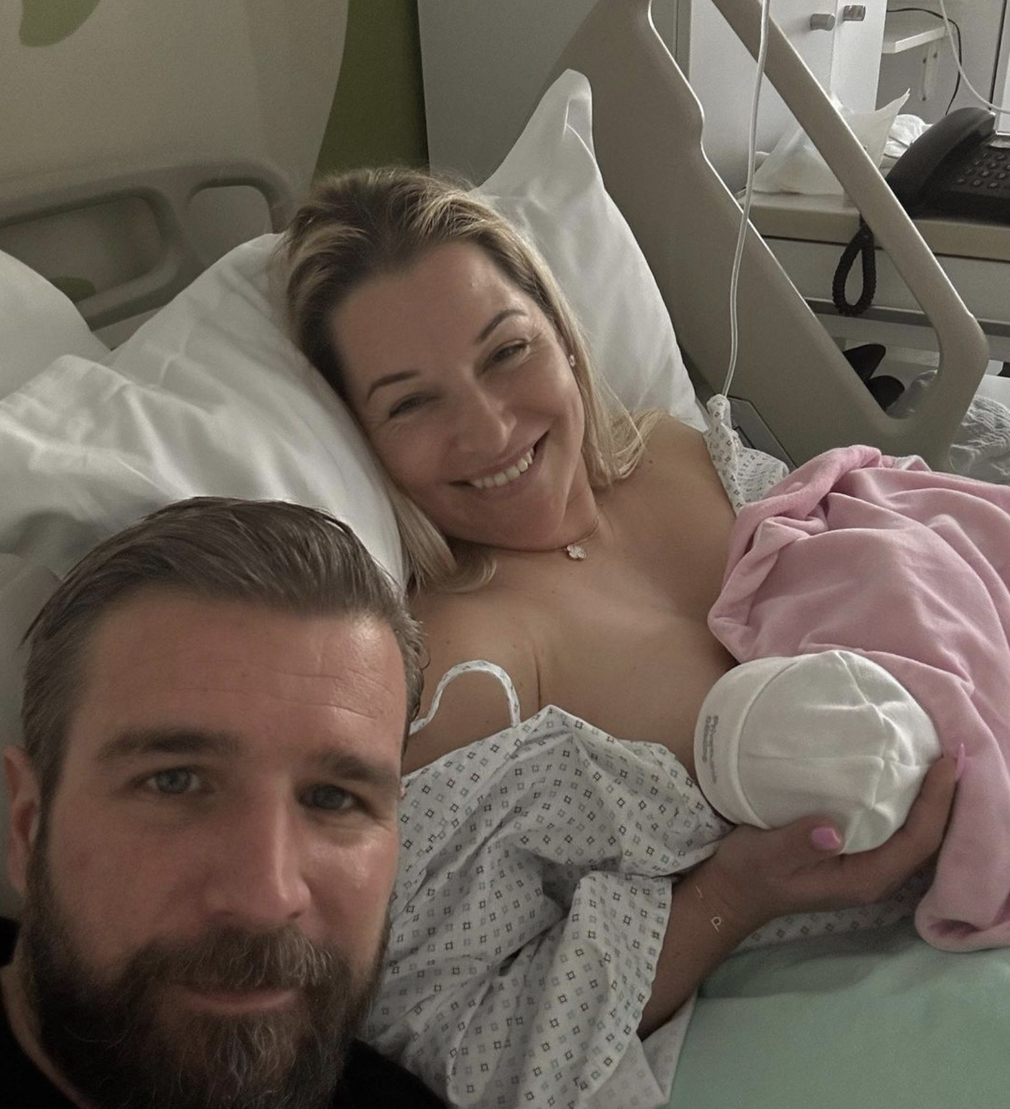 Dominika Cibulkova breastfeeding newborn