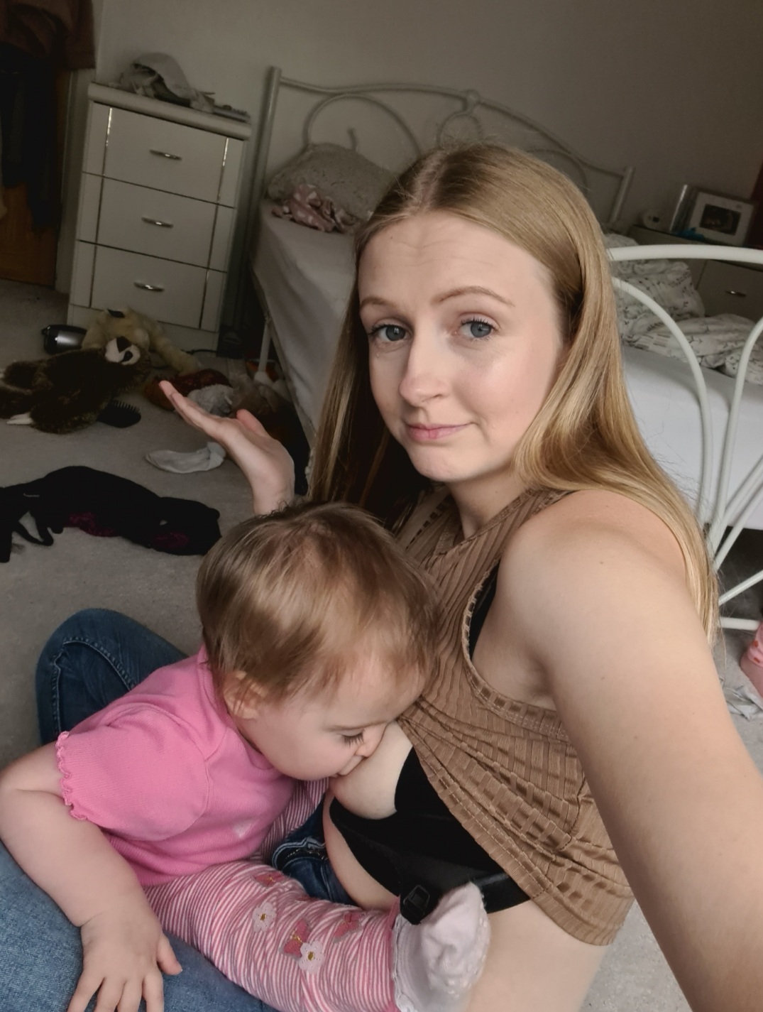 Joanna breastfeeding 22 month old daughter