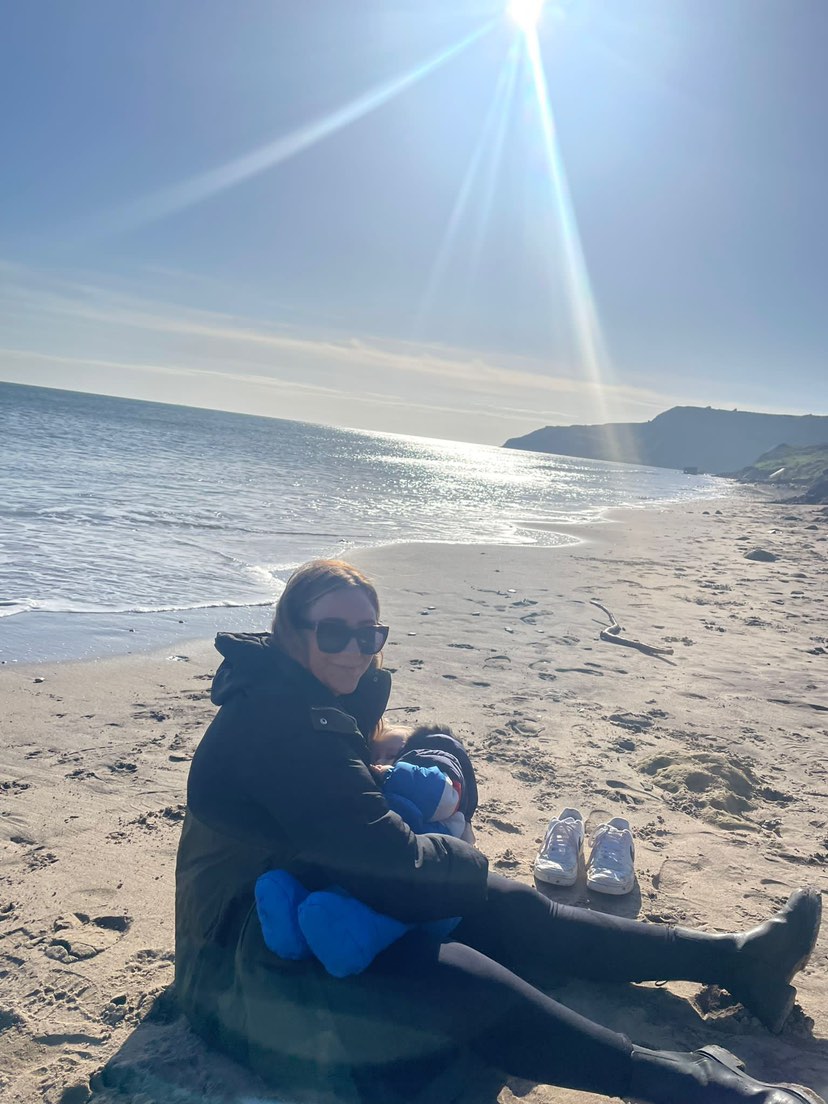 Breastfeeding on Scarborough beach