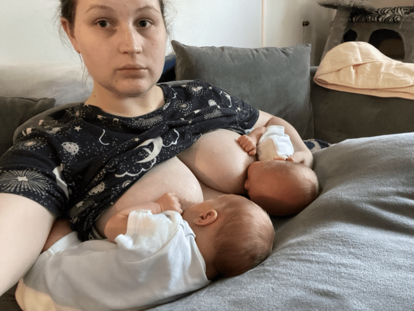 Sian tandem feeding her twin boys in the rugby ball position