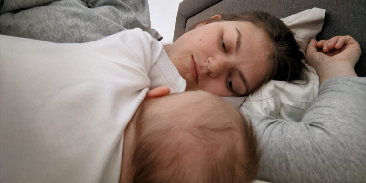 Fiona Moody breastfeeding lying down