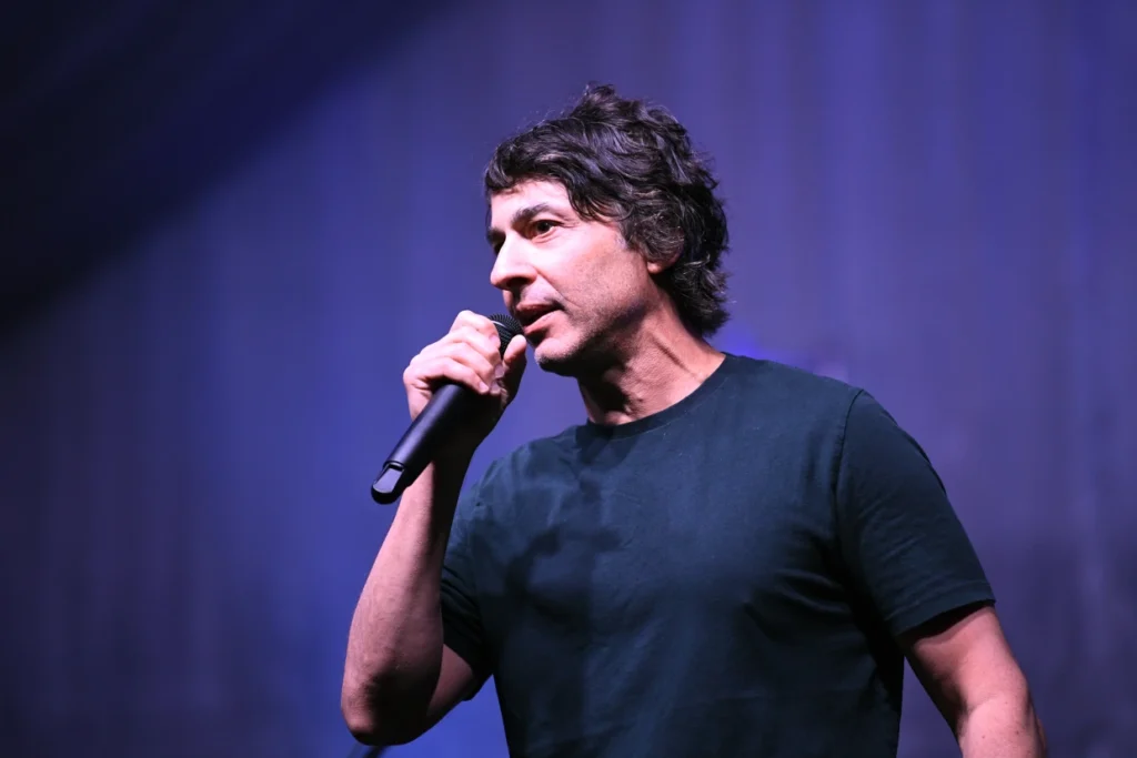 Arj Barker at comedy gig