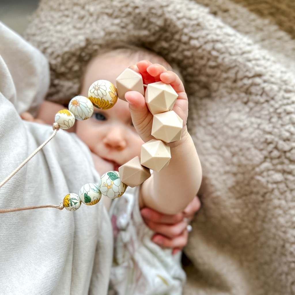 Mama Bear & Cubs breastfeeding necklace