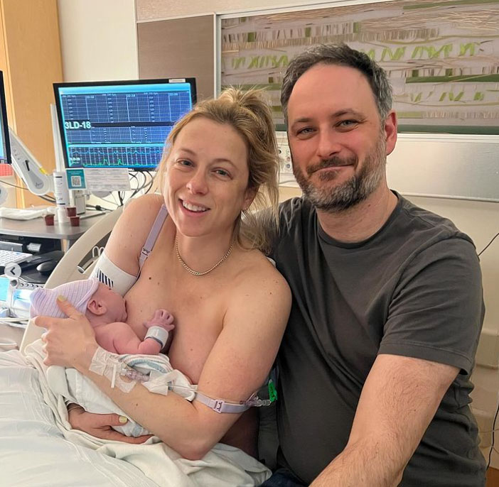 Iliza Shlesinger breastfeeding baby son in hospital after giving birth