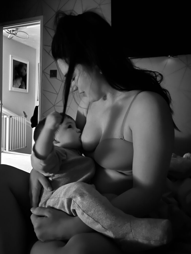 Anni Valentine black and white breastfeeding photo