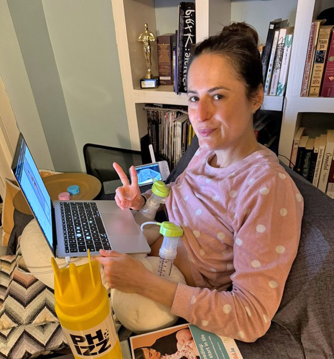 Sylvia Diaz pumping milk with the Ardo double electric breast pump