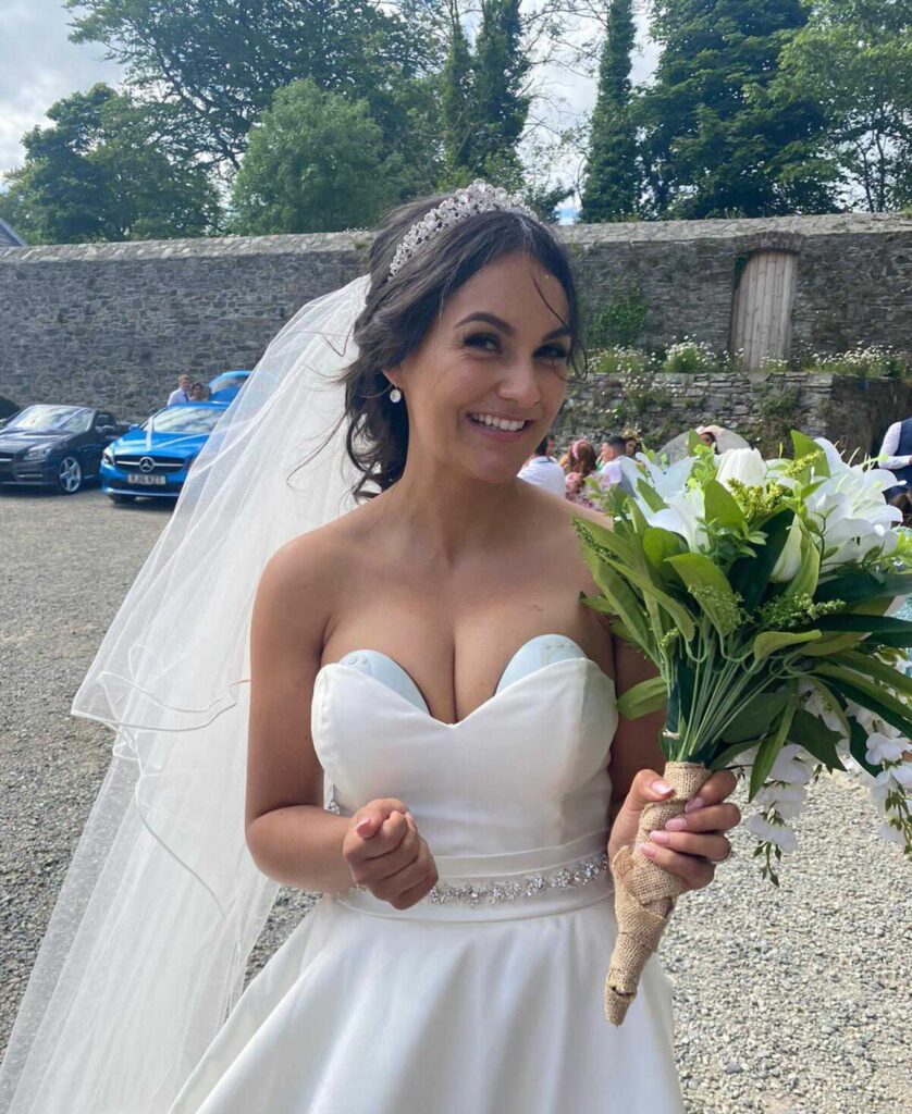 Tarama on her wedding day with a wearable pump on show